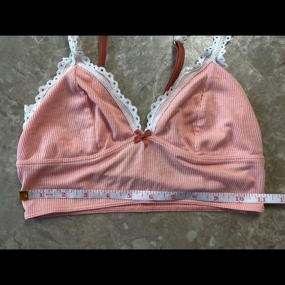 𝅺VICTORIA Secret lace trim triangle bralette - Picture 5 of 8